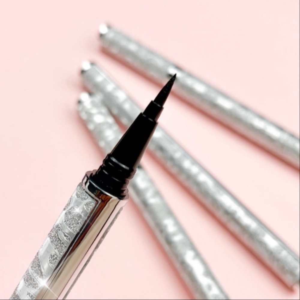 Eyelashes Adhesive | Black adhesive| Lash glue